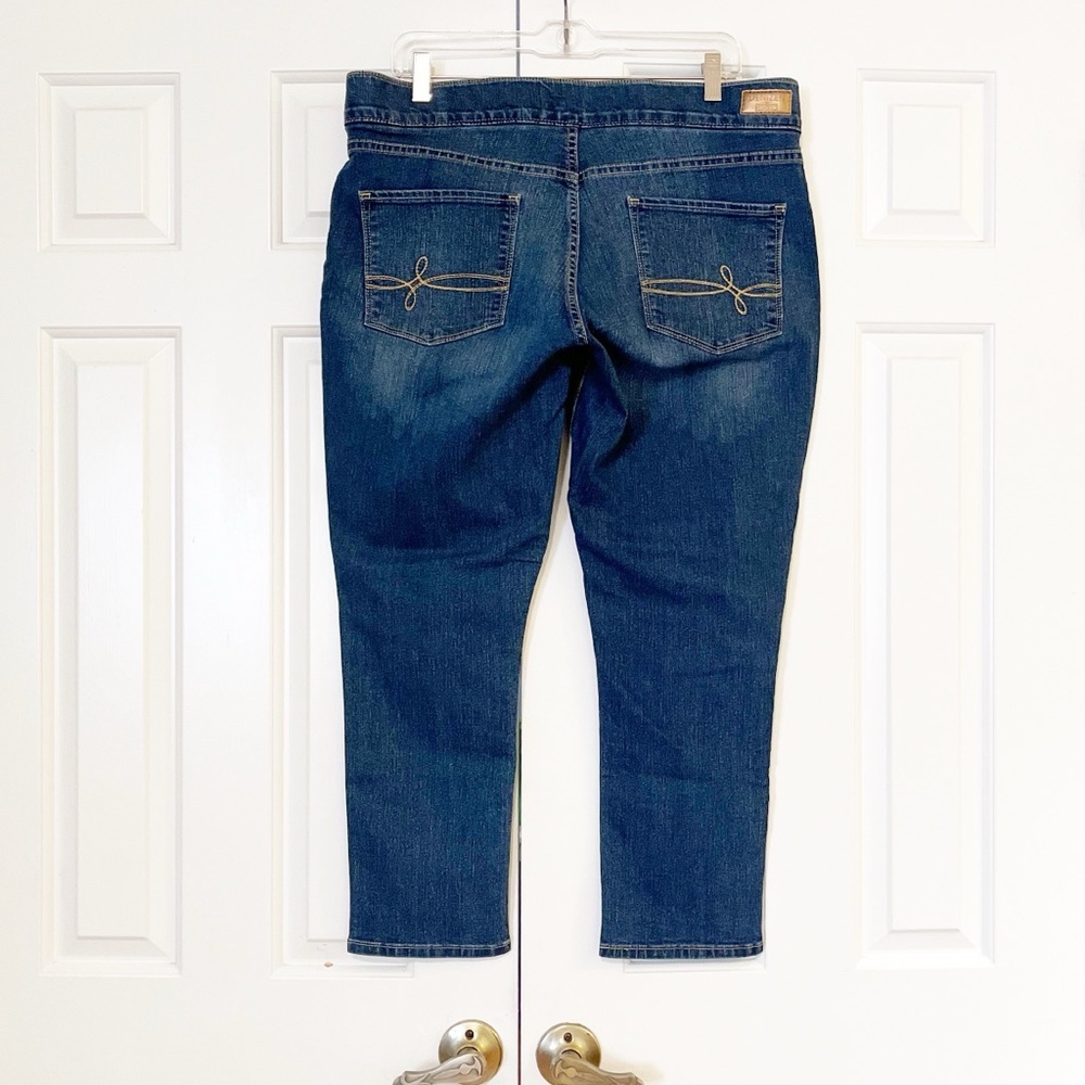 Levi's Denizen Modern Pull-On Crop Medium Dark Wash Jeans. Size Women's 16 - Picture 6 of 14
